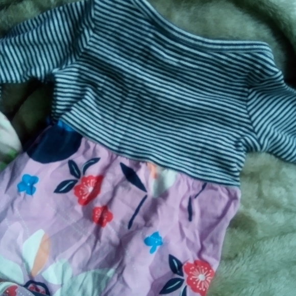 Set of 2 pyjamas for baby girl size 0-3 months, by Tea and Baby Grand - Picture 2 of 6